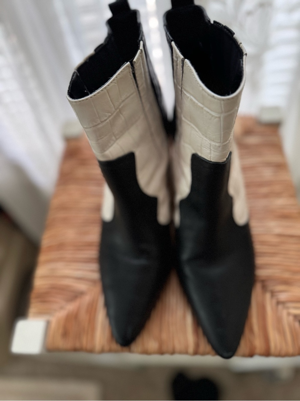 Kaanas Black and Cream Pointed Toe Ankle Booties
